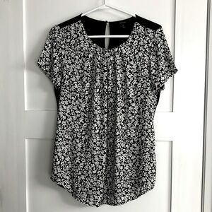 RW&co Mixed Media shirt size Medium